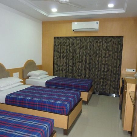 Hotel Balwas International มุมไบ ภายนอก รูปภาพ