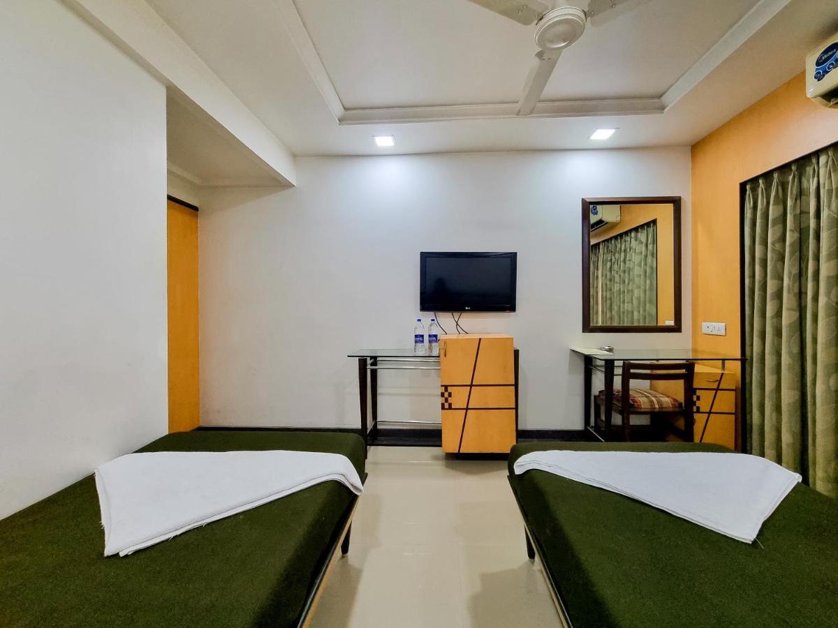 Hotel Balwas International มุมไบ ภายนอก รูปภาพ