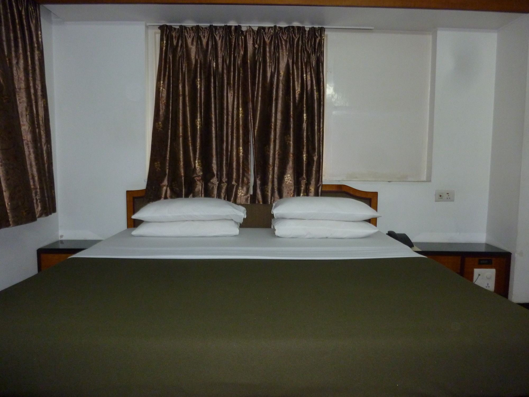 Hotel Balwas International มุมไบ ภายนอก รูปภาพ