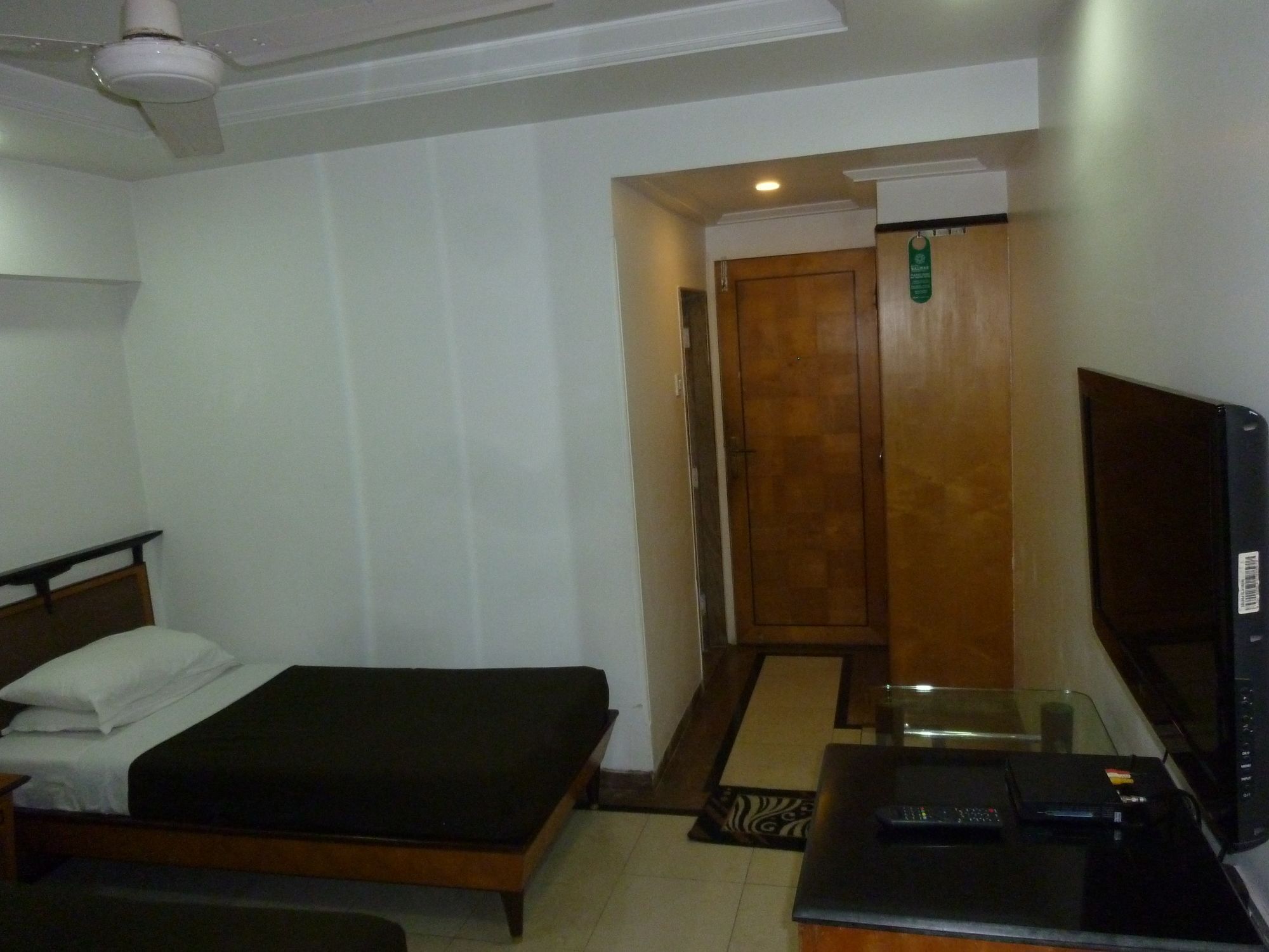 Hotel Balwas International มุมไบ ภายนอก รูปภาพ